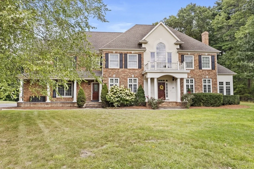 Unit for sale at 21 Crosswoods Path, Walpole, MA 02081