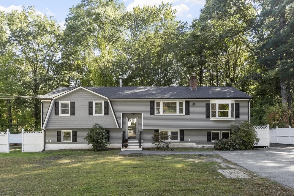 Unit for sale at 405 Salem Street, Wilmington, MA 01887