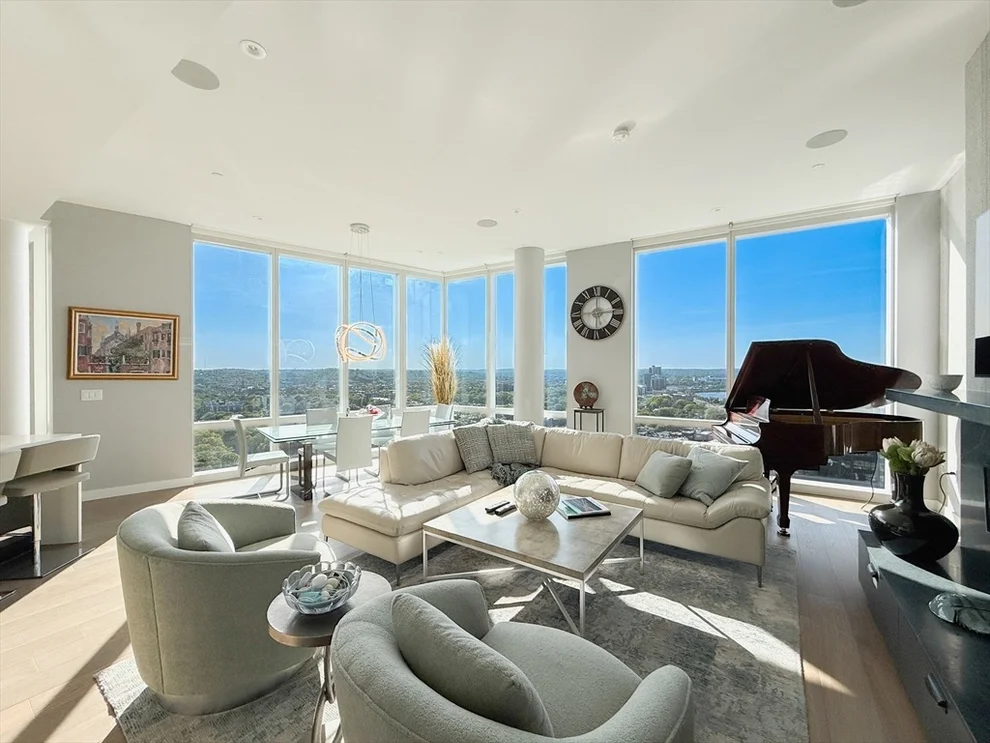 Unit for sale at 188 Brookline Ave, Boston, MA 02215