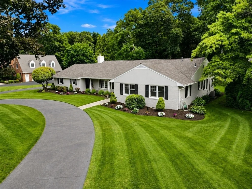 Unit for sale at 131 Prynnwood Rd, Longmeadow, MA 01106