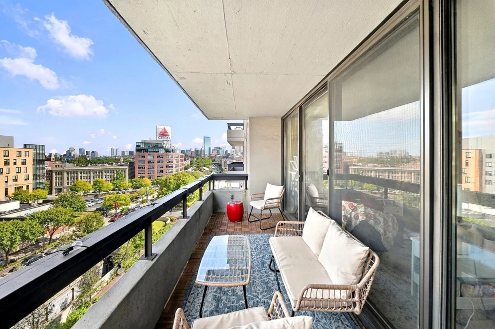 Unit for sale at 566 Commonwealth Ave, Boston, MA 02215