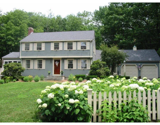 Unit for sale at 21 Chestnut Hill Rd, Chelmsford, MA 01824