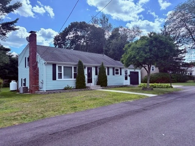 Unit for sale at 83 Barbara Ln, Weymouth, MA 02190