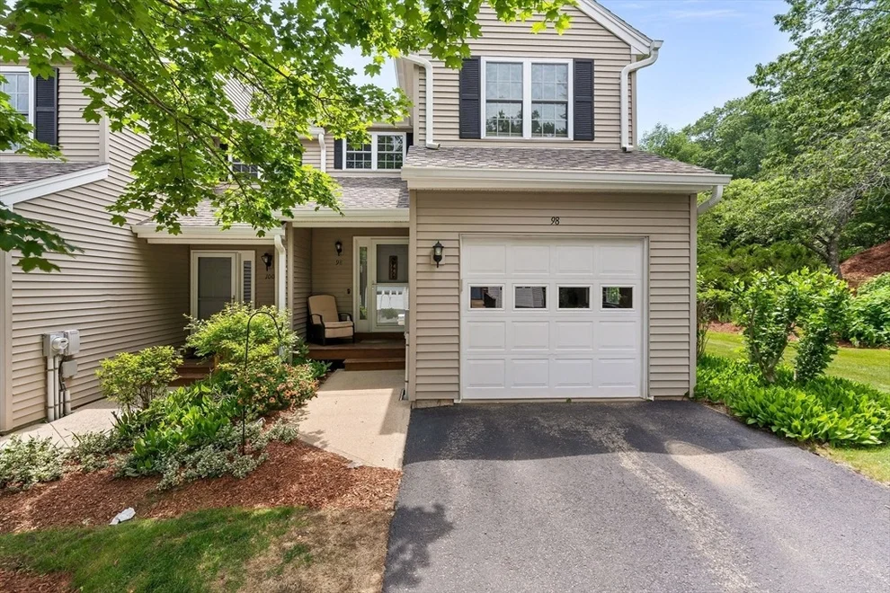 Unit for sale at 98 Saw Mill Pond Rd, Fitchburg, MA 01420