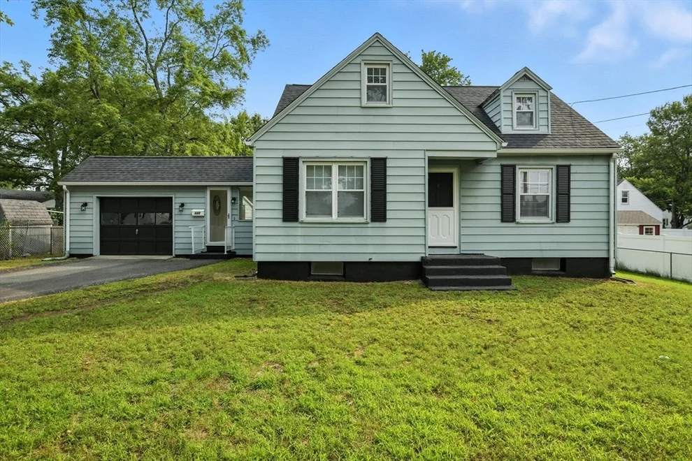 Unit for sale at 325 Hartwick St, Springfield, MA 01108