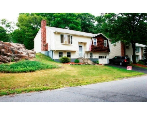 Unit for sale at 33 Parkview Rd, Reading, MA 01867