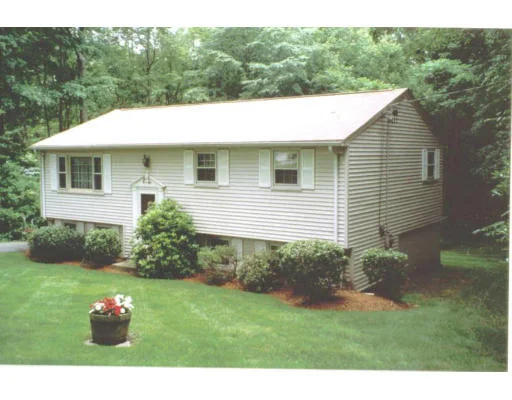 Unit for sale at 4 Oakland Drive, Spencer, MA 01562