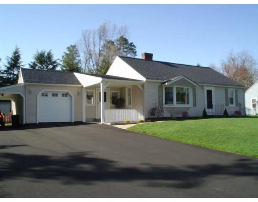 Unit for sale at 82 Silver Lake Dr, Agawam, MA 01001