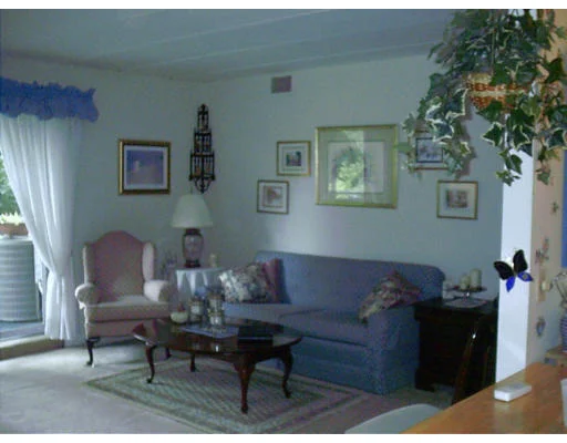 Unit for sale at 302 Commercial St, Braintree, MA 02184