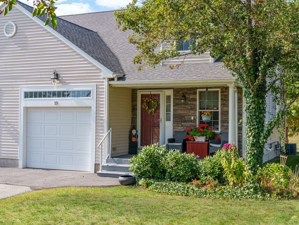 Unit for sale at 15 Fox Run, Blackstone, MA 01504