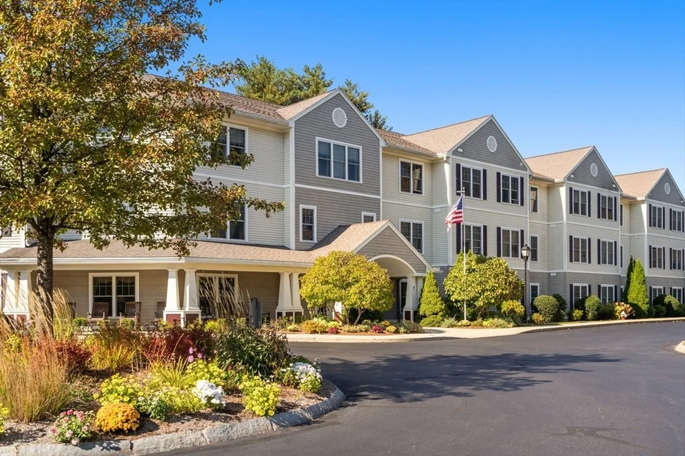 Unit for sale at 7 Crescent Way, Sturbridge, MA 01518