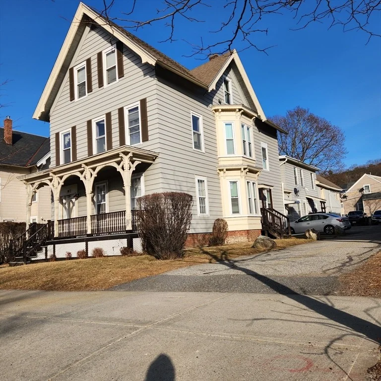 Unit for sale at 213 Lincoln St, Worcester, MA 01605
