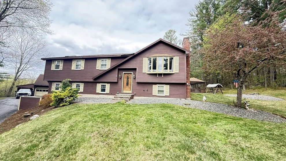 Unit for sale at 83 Ash St, Spencer, MA 01562