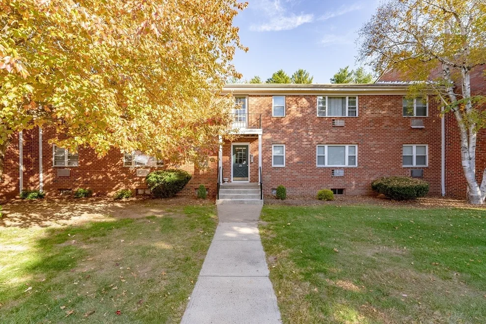 Unit for sale at 245 Regency Park Dr, Agawam, MA 01001
