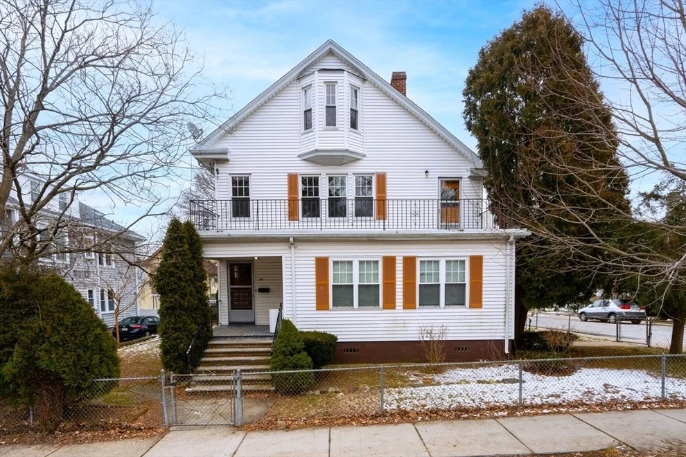 Unit for sale at 64 Commonwealth Rd, Watertown, MA 02472