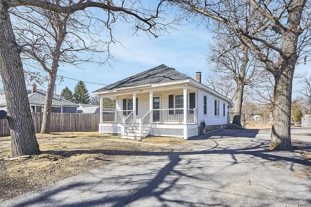 Unit for sale at 301 Hamilton St, Leominster, MA 01453