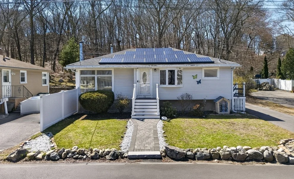 Unit for sale at 77 Sterling St, Lynn, MA 01905
