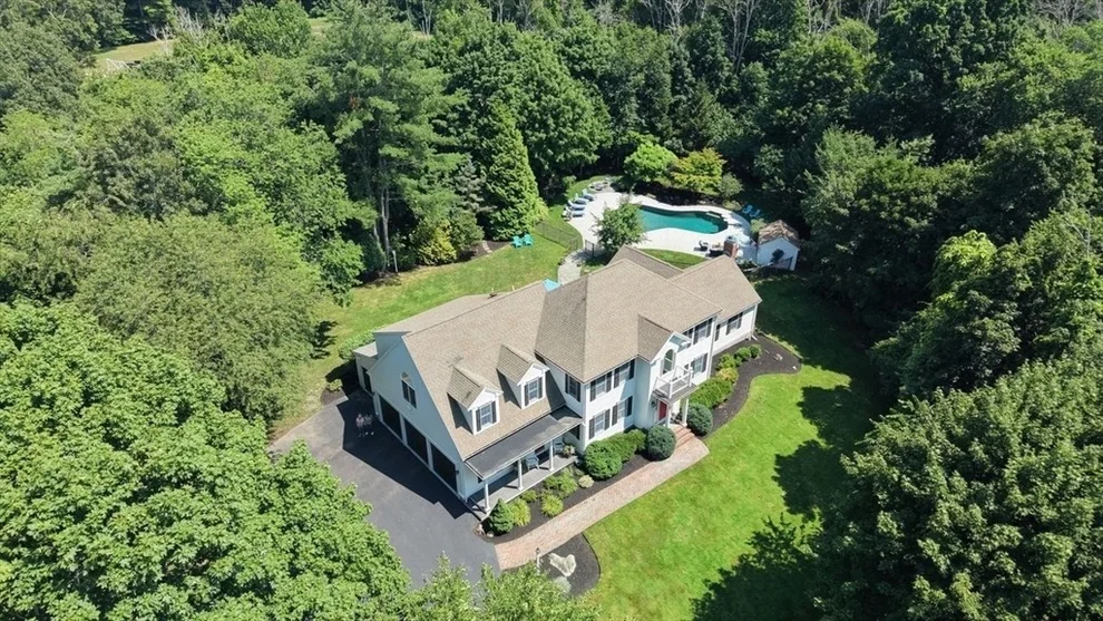 Unit for sale at 60 Old Oaken Bucket Rd, Norwell, MA 02061