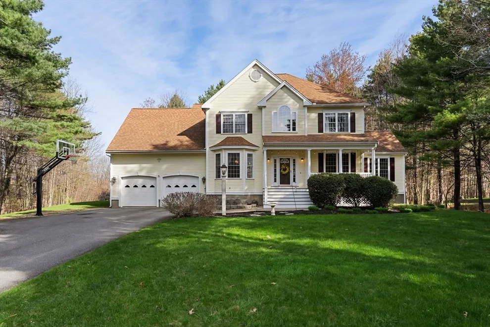 Unit for sale at 12 Alder Way, Lunenburg, MA 01462