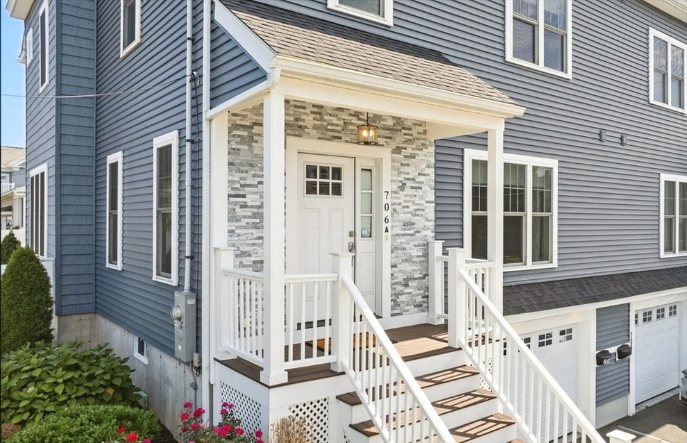 Unit for sale at 706 Main St, Wakefield, MA 01880