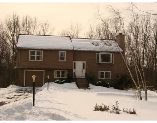 Unit for sale at 5 Mallard Dr, Medway, MA 02053