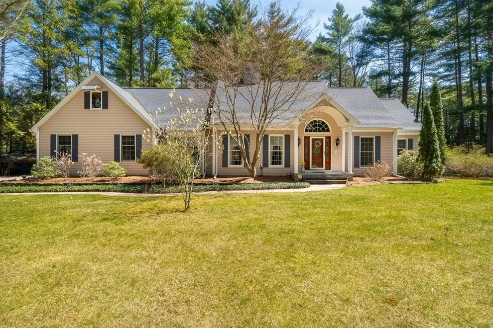 Unit for sale at 6 Pine Meadow Drive, Southampton, MA 01073