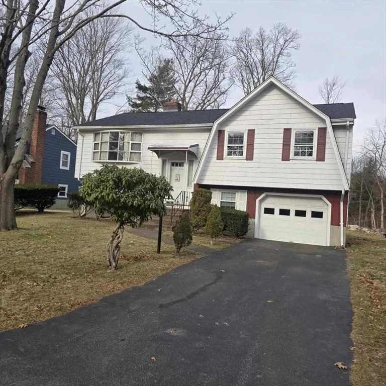 Unit for sale at 116 Alandale Ave, Brockton, MA 02301
