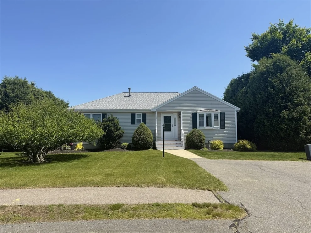 Unit for sale at 182 Crystal Water Dr, East Bridgewater, MA 02333