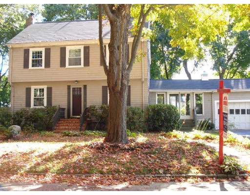 Unit for sale at 31 Palmer Rd, Framingham, MA 01702