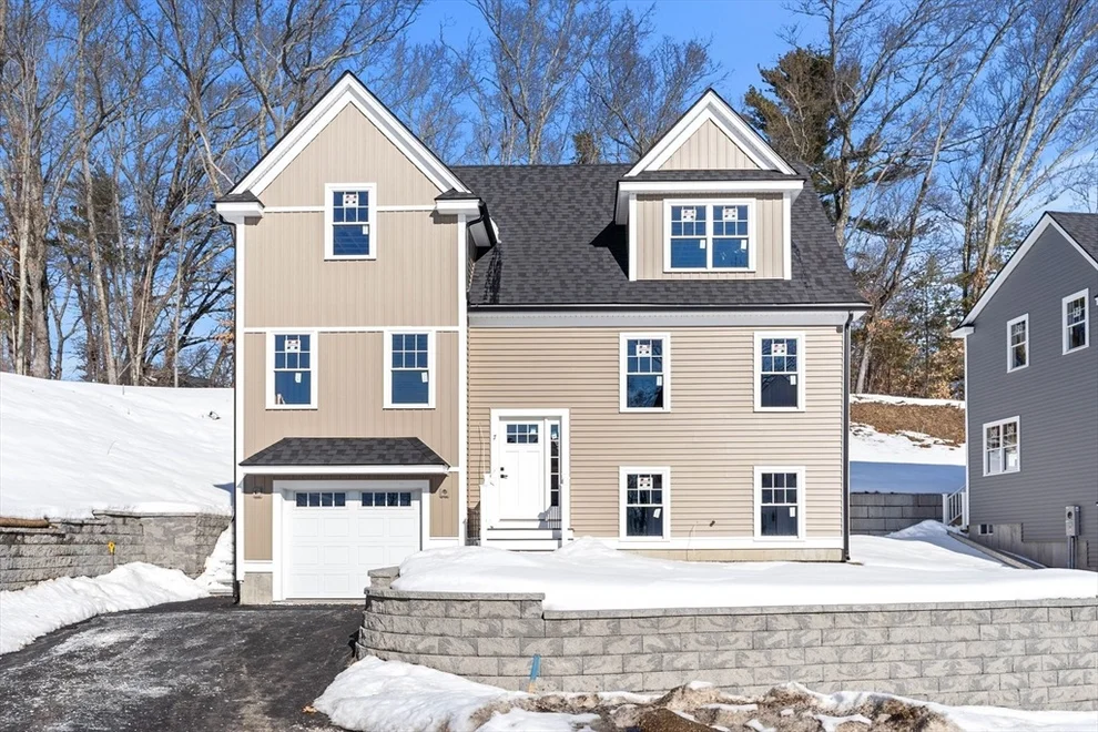 Unit for sale at 7 Sylvan Hill Crossing, Haverhill, MA 01830