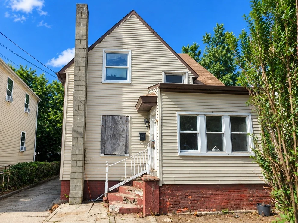 Unit for sale at 17 Rodman St, Providence, RI 02907