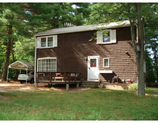 Unit for sale at 16 Brook St, Franklin, MA 02038