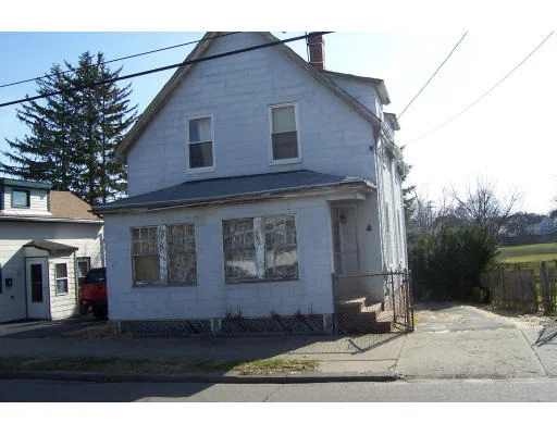 Unit for sale at 50 Laurel St, Lynn, MA 01905