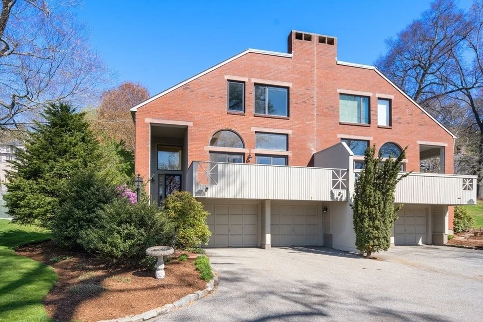 Unit for sale at 3 Catlin Rd, Brookline, MA 02445