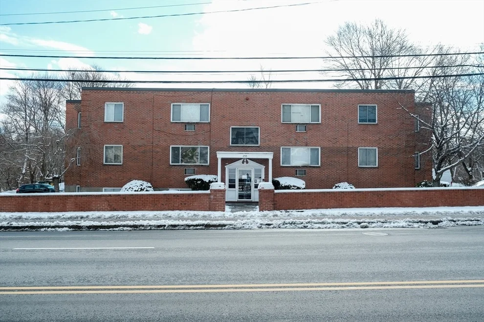 Unit for sale at 255 Elm St, Braintree, MA 02184