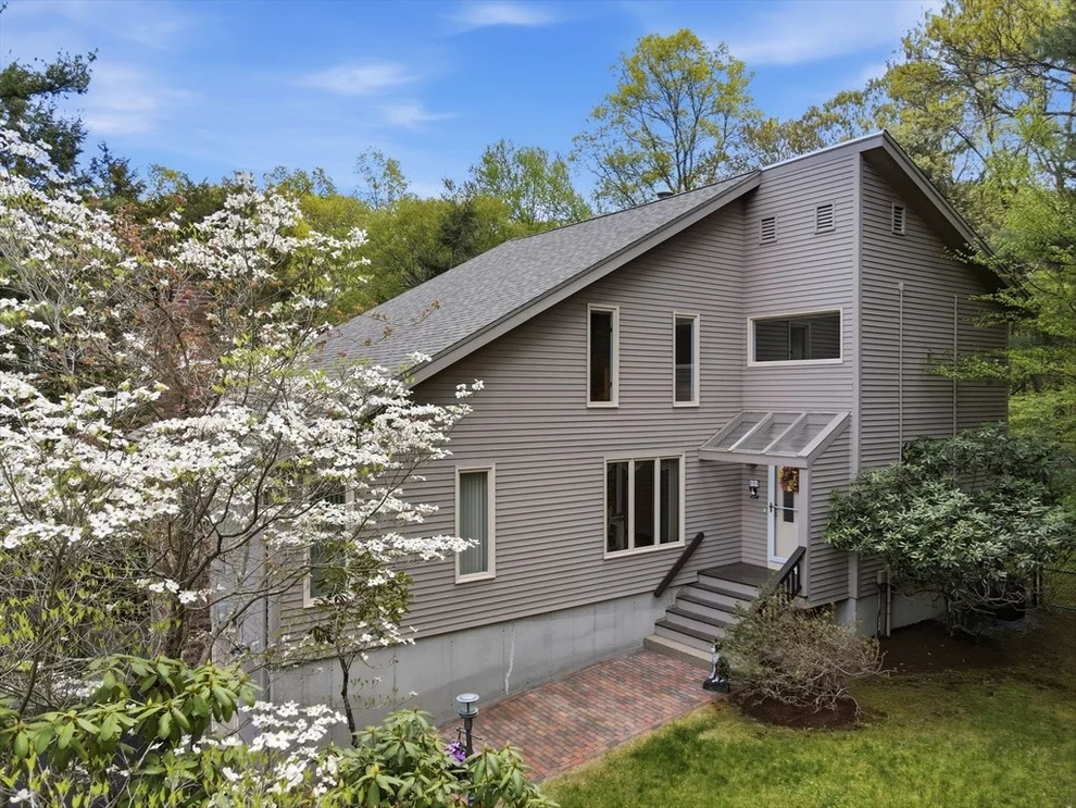 Unit for sale at 202 Hampton Road, Sharon, MA 02067