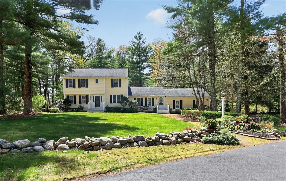 Unit for sale at 32 Bowsprit Lane, Norwell, MA 02061