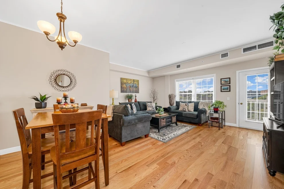 8 Walnut Street