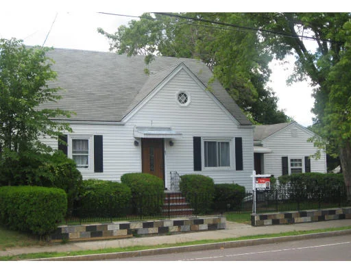 Unit for sale at 31 Fort Ave, Salem, MA 01970