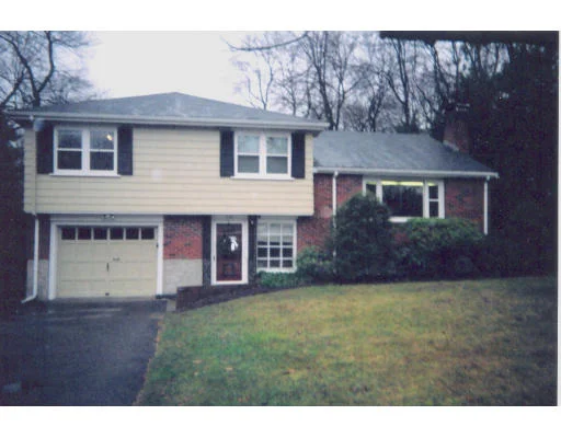 Unit for sale at 110 Country Lane, Westwood, MA 02186
