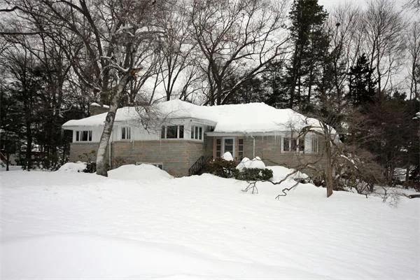 Unit for sale at 74 Country Club Rd, Newton, MA 02459