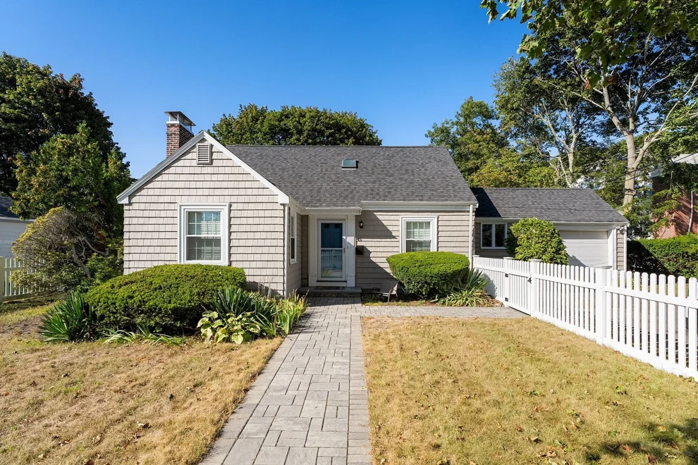 Unit for sale at 45 Lafayette St, Marblehead, MA 01945
