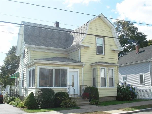 Unit for sale at 40 Pendexter St, Lynn, MA 01904