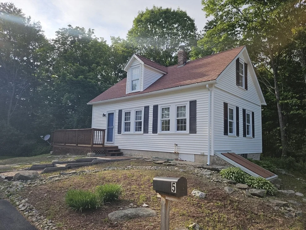 Unit for sale at 5 Old Thompson Rd, Webster, MA 01570