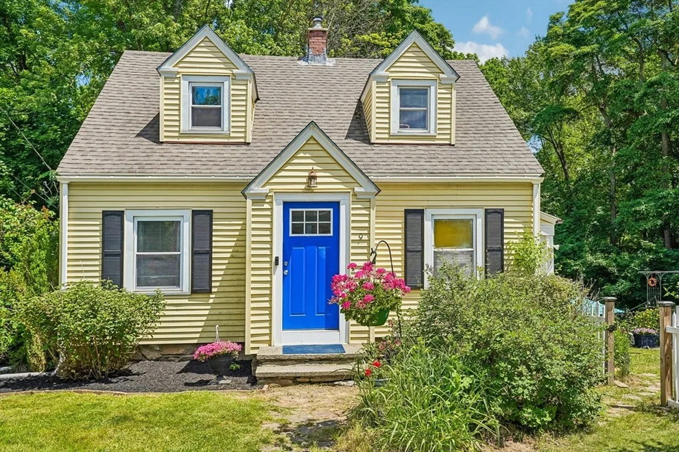 Unit for sale at 9 Raymond St, Millbury, MA 01527