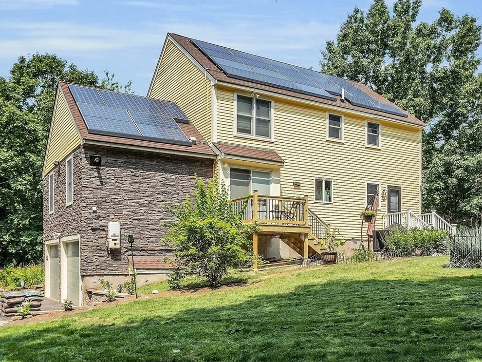 Unit for sale at 178 Warren Rd, Townsend, MA 01469