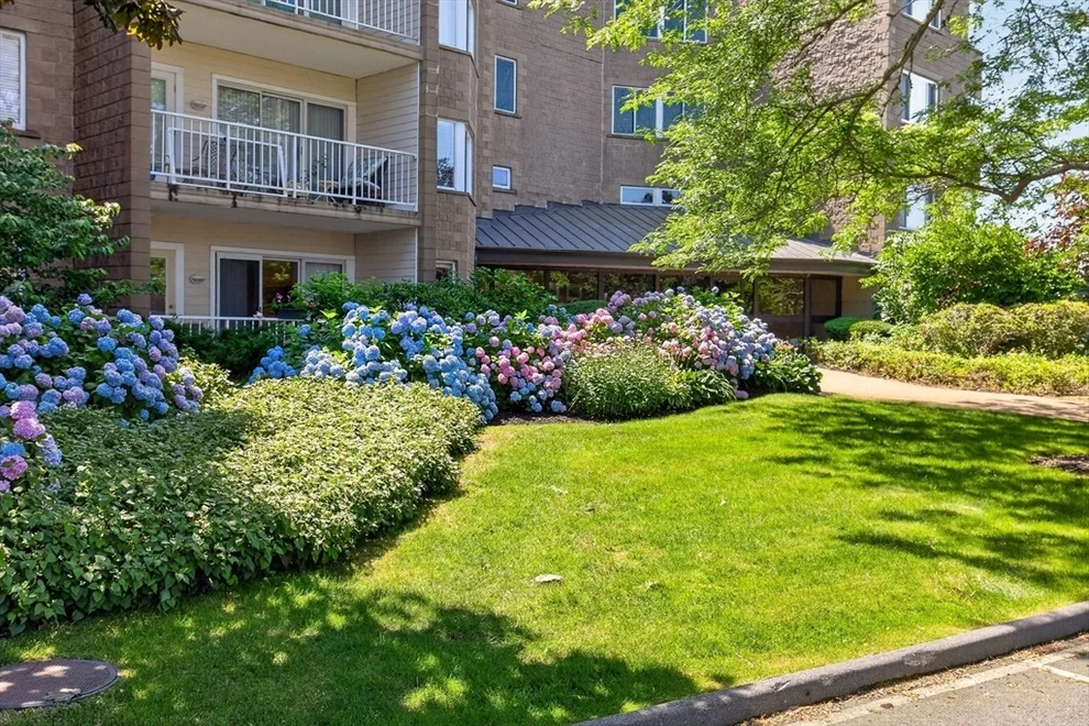 Unit for sale at 1 Belmont Rd, Harwich, MA 02671