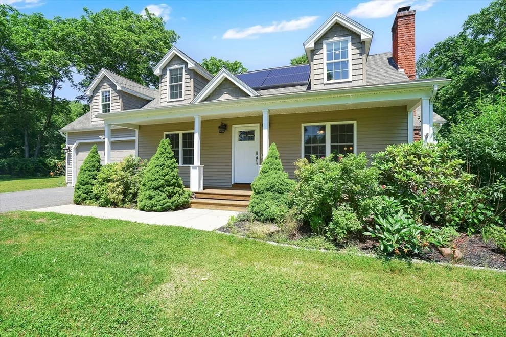 Unit for sale at 156 Hampden Rd, East Longmeadow, MA 01028