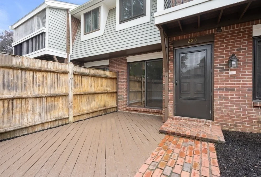 Unit for sale at 220 Greenbrook Dr, Stoughton, MA 02072