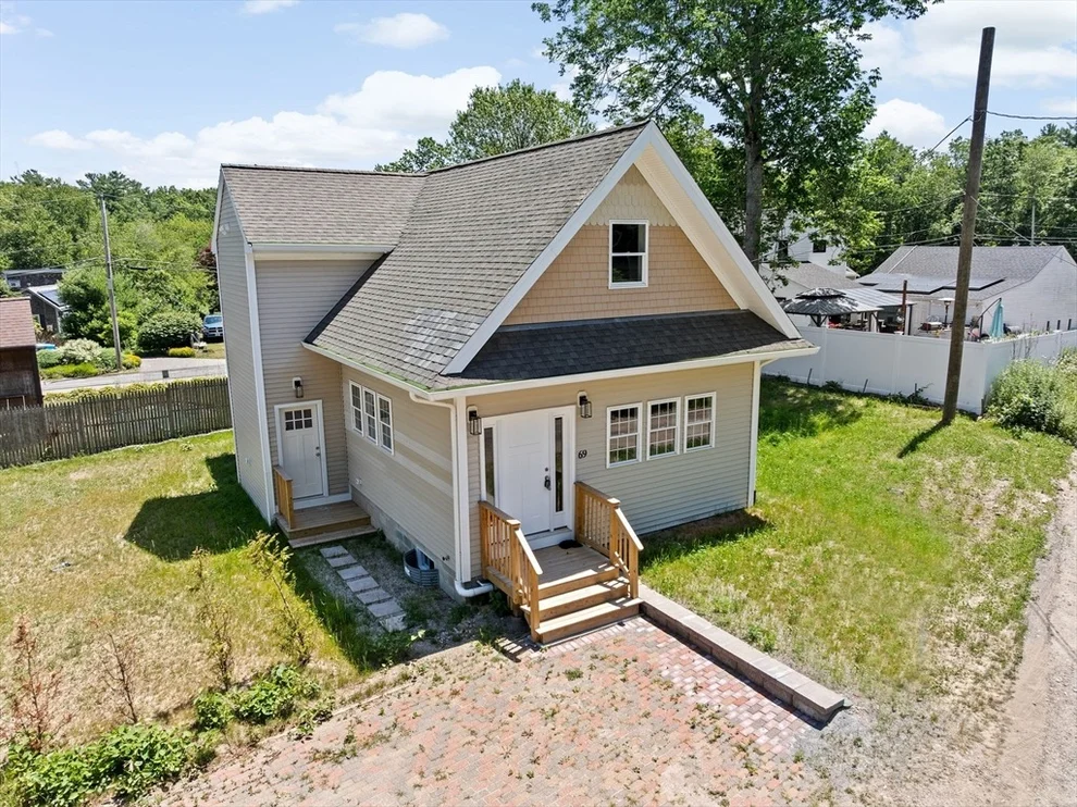 Unit for sale at 69 Wood St, Hanson, MA 02341